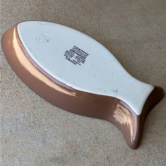 Cerutil Portugal Stoneware Fish Shaped Baking Dish - Picture 6 of 9